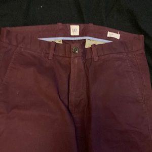 Gap 33x30 maroon pants